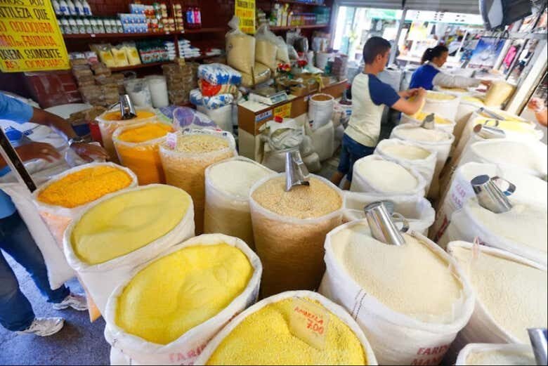 Descubra os Sabores de Brasília: Tour Privado pelos Mercados Tradicionais!