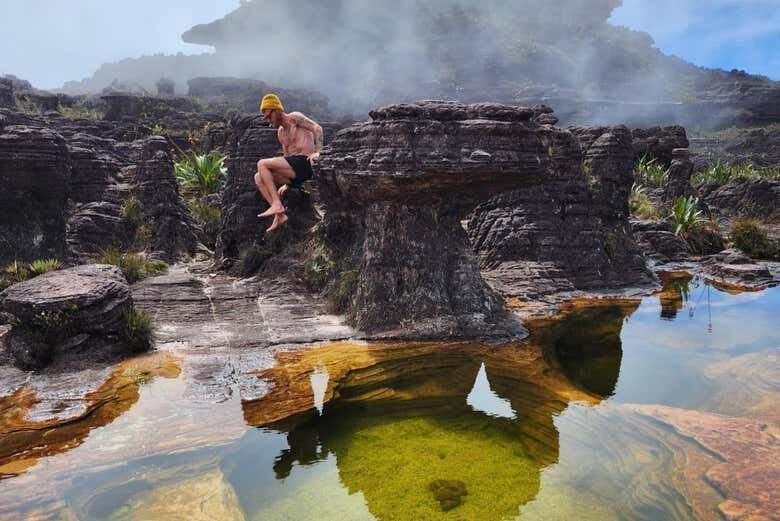 Monte Roraima: Expedição de 10 Dias ao Tepuy Sagrado da América do Sul!