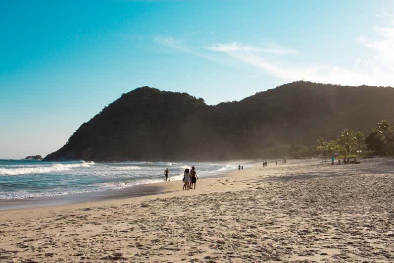 Explore o Paraíso Litoral no Tour pelas Praias de São Sebastião!