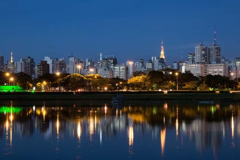 Descubra São Paulo à Noite: Tour Panorâmico Iluminado!