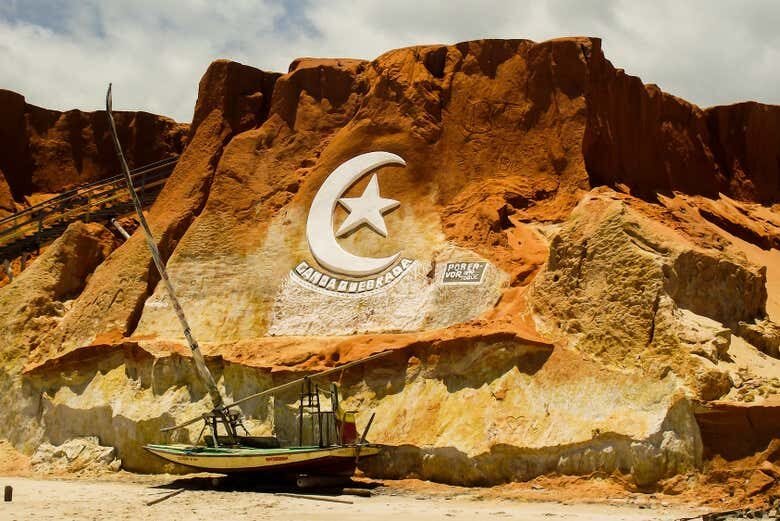 Paraíso em Cores: Excursão para Canoa Quebrada!