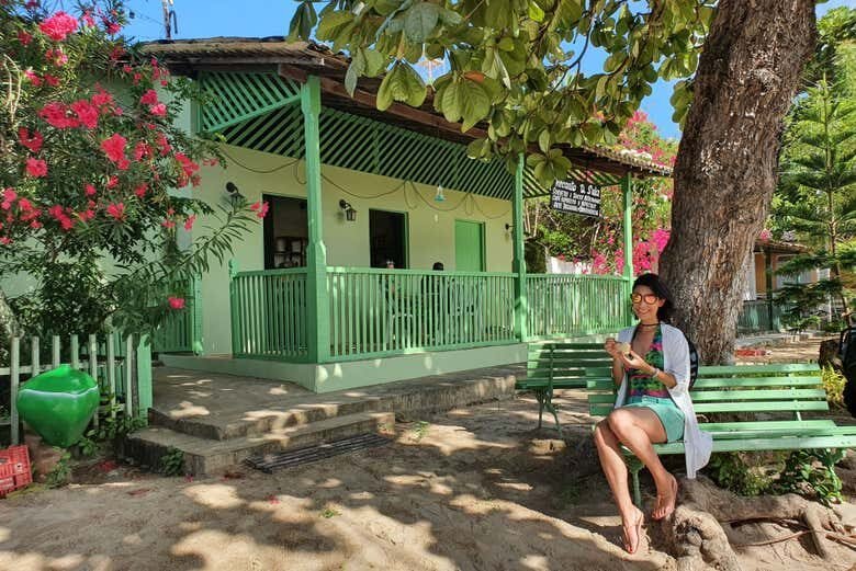 Explore as Dunas e Coqueiros de Mangue Seco em Uma Excursão Inesquecível!