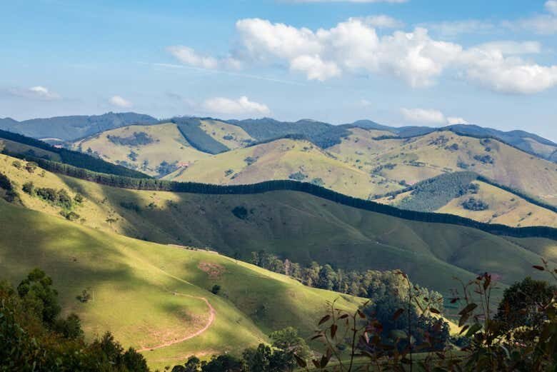 Explore a Serra da Mantiqueira de Bicicleta: Tour Imperdível em Monte Verde!