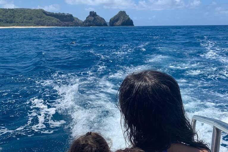 Passeio de Barco e Snorkel na Paradisíaca Baía do Sancho!
