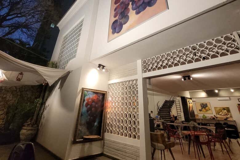 Descubra Arte e Criatividade na Casa Palma: Visita Guiada + Oficina de Pintura!