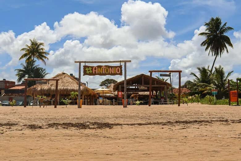 Excursão à Praia de São José da Coroa Grande: Paraíso e Aventura na Costa Brasileira!