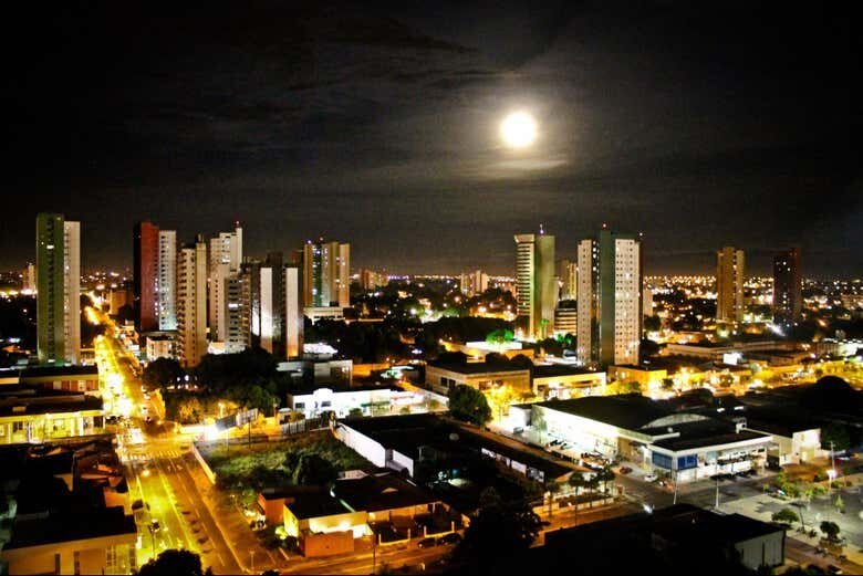 Explore Teresina Iluminada: Tour Noturno Imperdível!