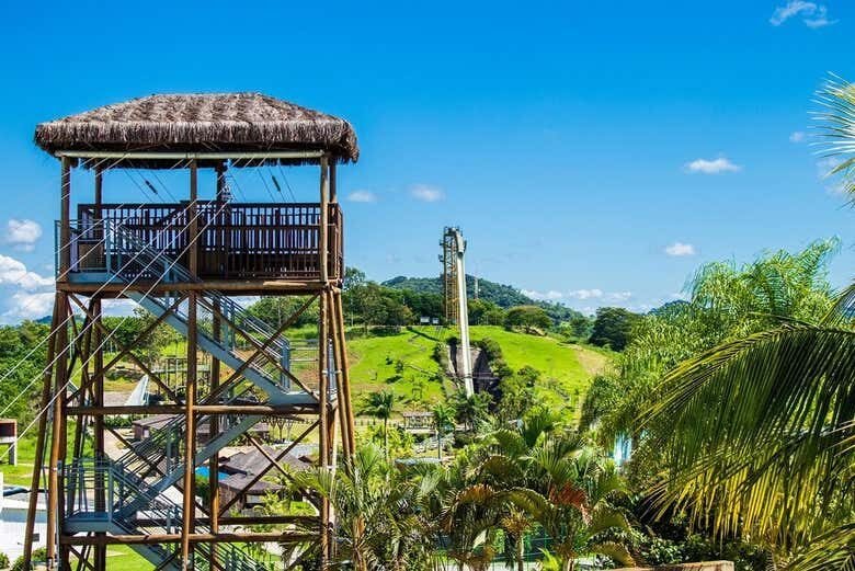 Excursão ao Parque Aquático Aldeia das Águas: Diversão Aquática Garantida no Rio de Janeiro!