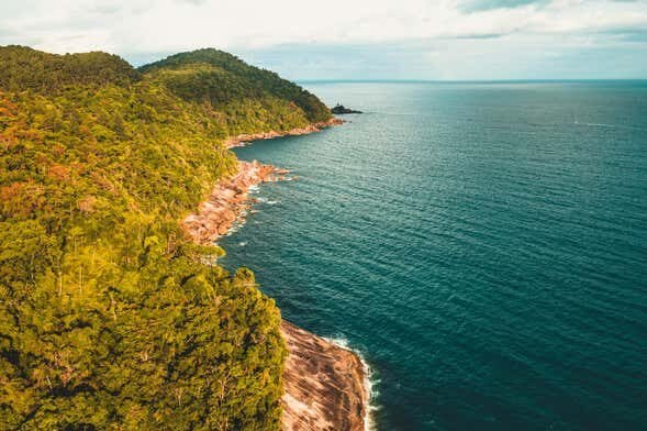 Explore as Praias Paradisíacas do Sul de Ubatuba em um Passeio de Lancha Inesquecível!