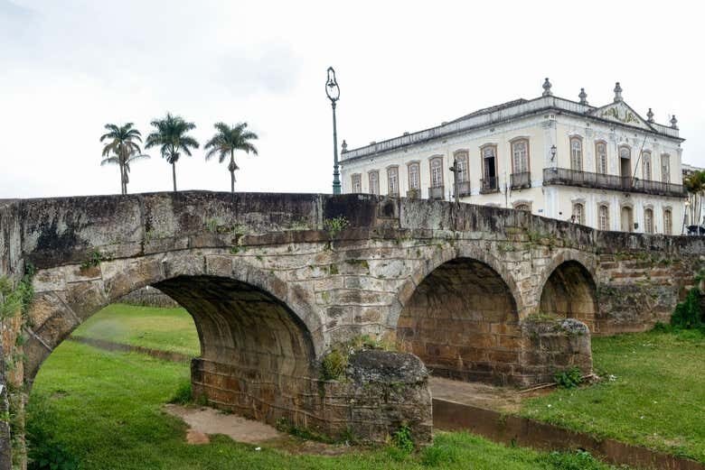 Descubra as Jóias Históricas de Minas Gerais: Excursão a Tiradentes e São João del-Rei!