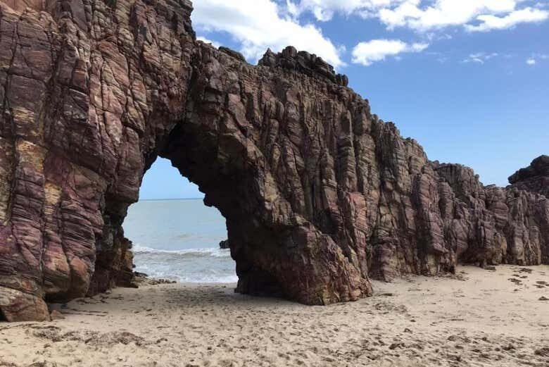 Aventura 4x4 em Jericoacoara: Litoral Leste ou Oeste — Você Escolhe!