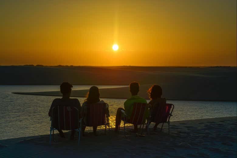 Aventura Inesquecível: Explore os Lençóis Maranhenses em um Tour 4x4!