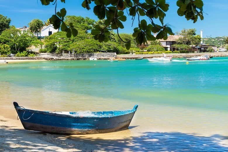 Traslado Confortável de Ilha Grande a Búzios: Relaxe Rumo à Beleza Costeira do RJ!