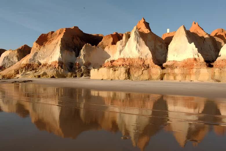 Rota Privada 4x4 pelo Litoral Cearense: Aventura Entre Praias e Falésias!