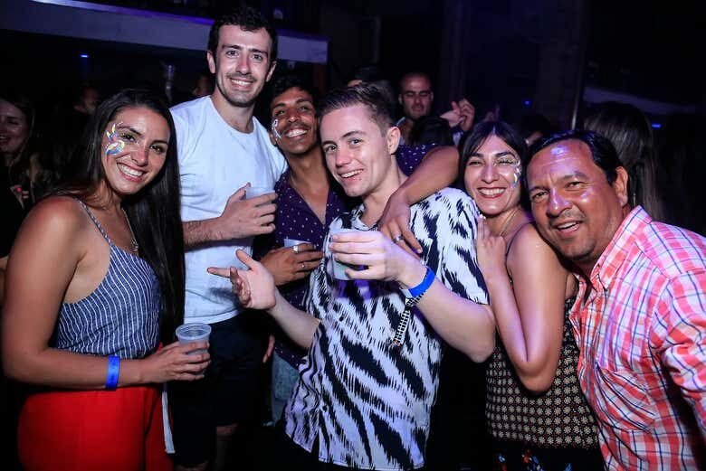 Pub Crawl em São Paulo: Uma Noite Inesquecível na Vila Madalena!