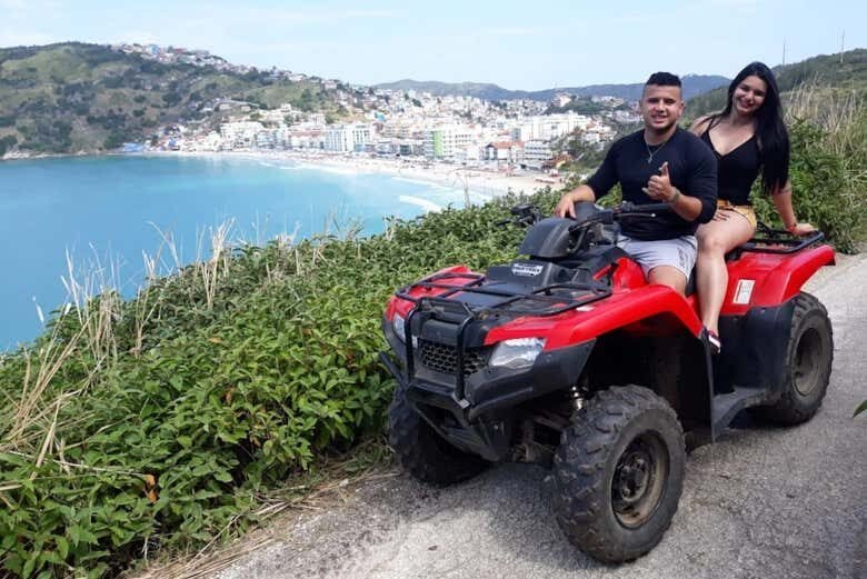 Explore os Encantos de Arraial do Cabo em um Tour de Quadriciclo!