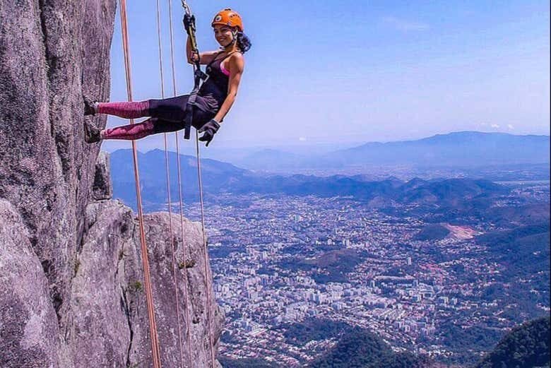 Aventura Radical: Trilha e Rapel no Bico do Papagaio!