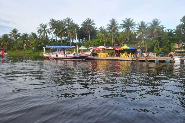 Tour de Lancha pelo Arquipélago de Cairu: Aventuras nas Piscinas Naturais e Praias Paradisíacas!