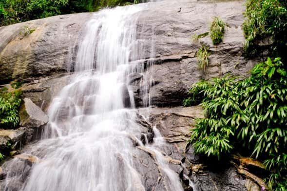 Aventura na Trilha da Cachoeira da Torre 47 em Bertioga!