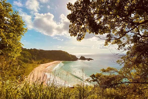 Trilha dos Mirantes de Pedra Alta e Pontinha com Piscinas Naturais – Explore o Paraíso de Fernando de Noronha!