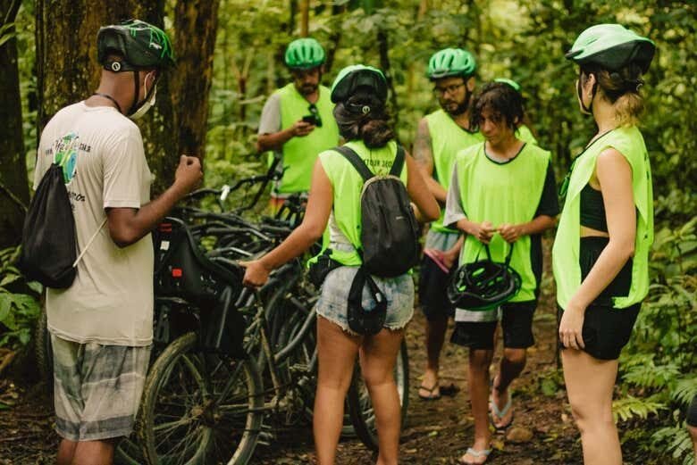 Tour de Bicicleta por Maresias: Descubra as Belezas Naturais de São Sebastião!