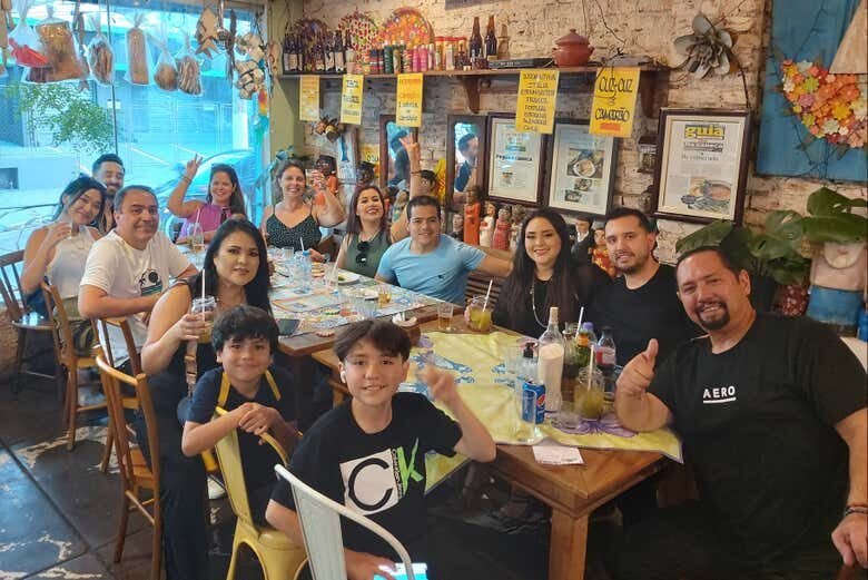 Tours de Bares e Arte na Vila Madalena: Explore o Bairro Mais Boêmio de São Paulo!