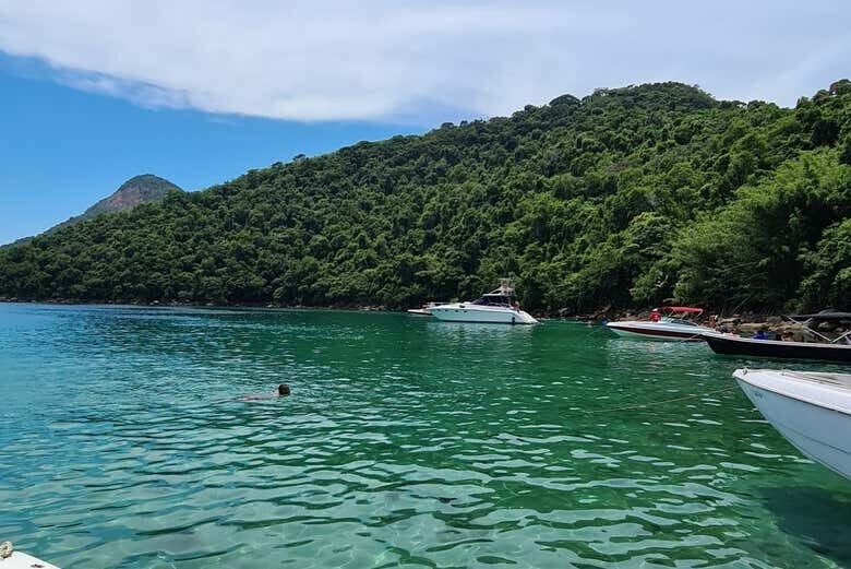 Gruta do Acaiá + Lagoas Azul e Verde em Ilha Grande!