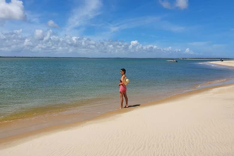 Descubra a Croa do Goré e a Ilha dos Namorados: Um Passeio Inesquecível por Aracaju!