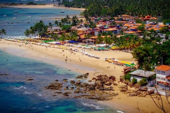 Tour de Lancha pelo Arquipélago de Cairu: Aventuras nas Piscinas Naturais e Praias Paradisíacas!
