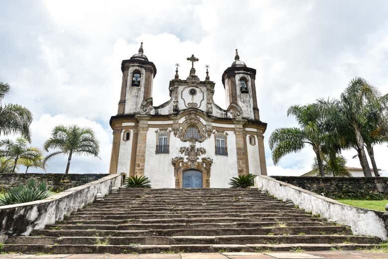 Explore as Cidades Históricas de Ouro Preto e Mariana!
