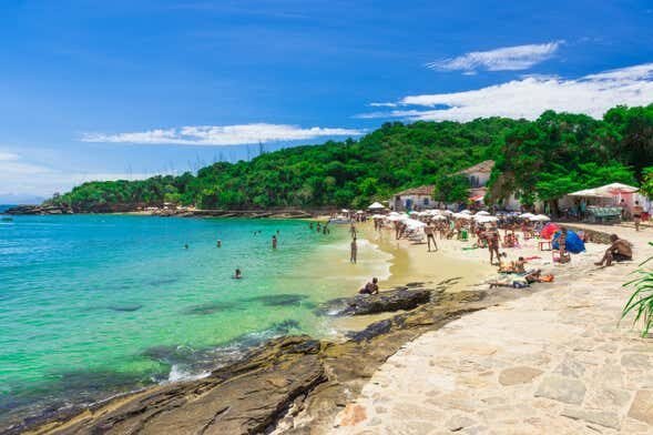 Traslado Confortável de Ilha Grande a Búzios: Relaxe Rumo à Beleza Costeira do RJ!