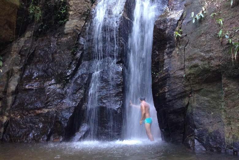 Trilha pelas Cachoeiras do Horto - Aventura na Natureza Carioca!