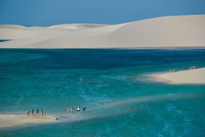Trilha Inesquecível pelas Dunas e Lagoas Emendadas nos Lençóis Maranhenses!