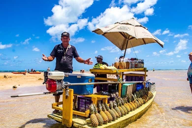 Areia Vermelha: Catamarã até a Ilha que Surge com a Maré!