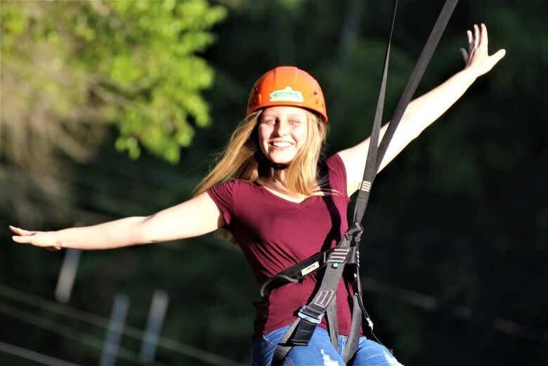 Aventura Radical de Tirolesa em Três Coroas: Voe sobre o Rio Paranhana!