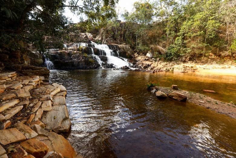 Exploração pelas Cachoeiras do Coqueiro e da Garganta: Natureza Pura em Pirenópolis!