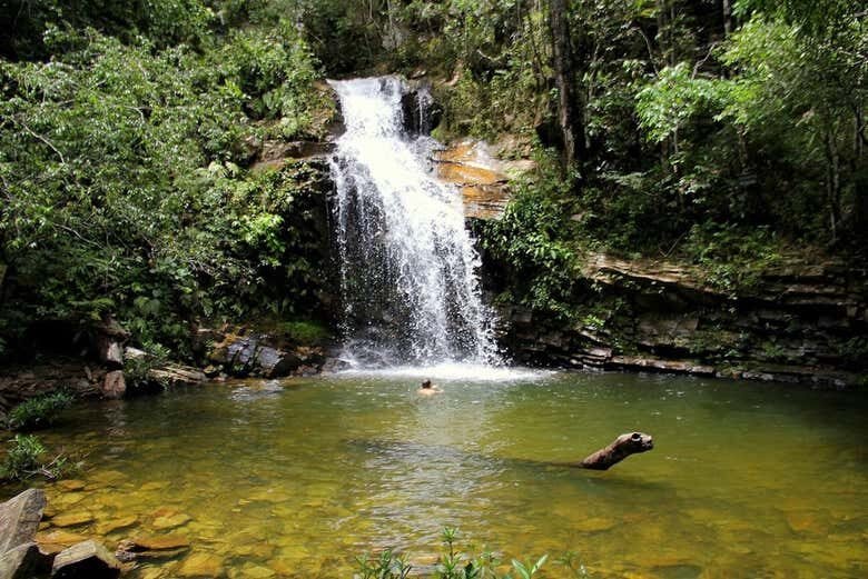 Trilha pelas Cachoeiras Bonsucesso: Uma Aventura na Natureza de Pirenópolis!