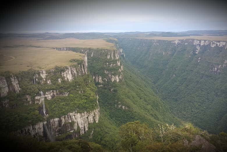 Desbrave os Cânions Fortaleza e Itaimbezinho: Uma Aventura na Natureza!