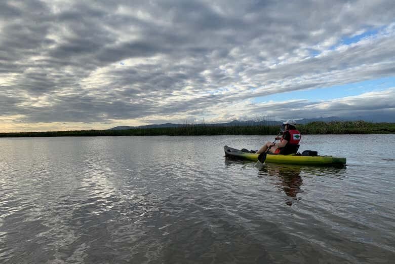 Explore o Rio Tramandaí de Caiaque: Uma Aventura em Imbé!