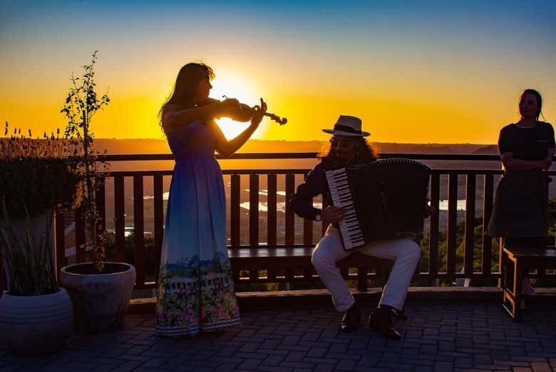 Fé, Cultura e Tradição: Excursão à Ermida São Pio em Faxinal do Soturno!