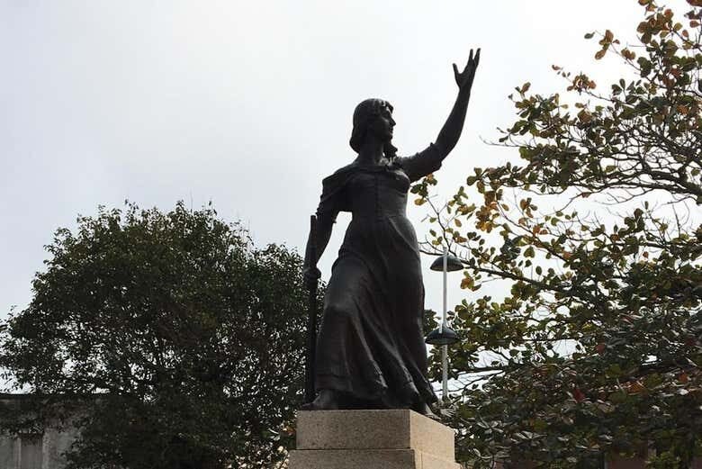 Excursão Histórica a Laguna: Descubra a Riqueza Cultural e Natural de Santa Catarina!