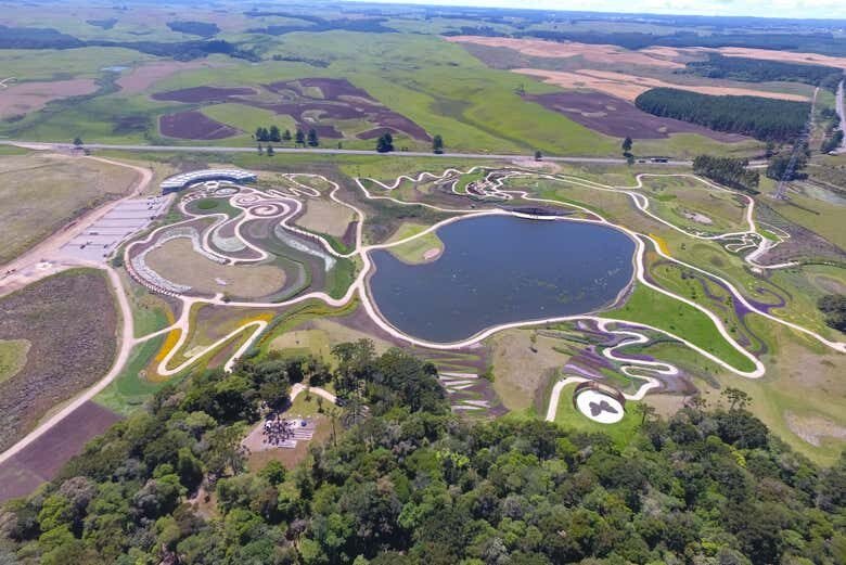 Encante-se com o MÁTRIA Parque de Flores em São Francisco de Paula!