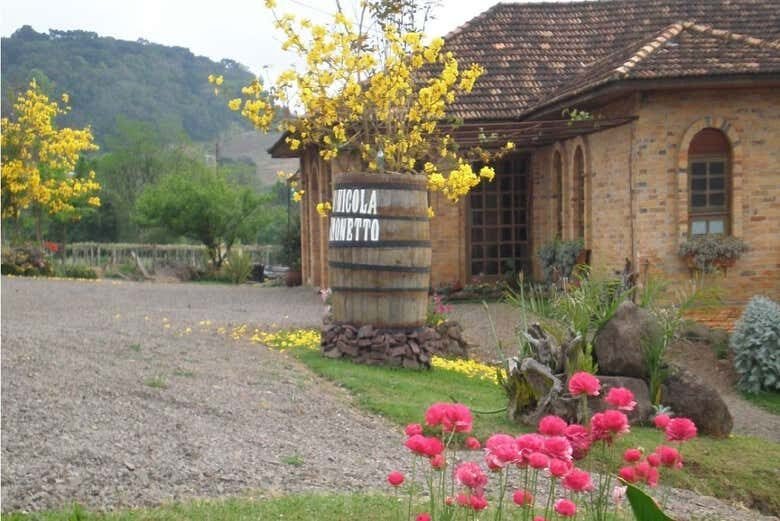 Tour Cultural e Vinícola em Vila Flores e Veranópolis – A Capital da Longevidade!