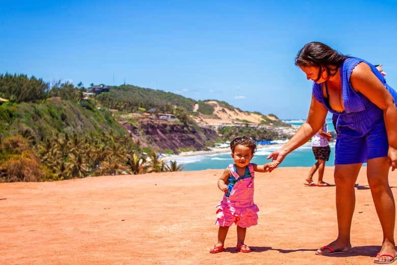 Desfrute das Incríveis Praias de Pipa com Partida de João Pessoa!
