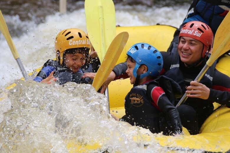 Aventuras no Rio Paranhana: Rafting em Três Coroas!