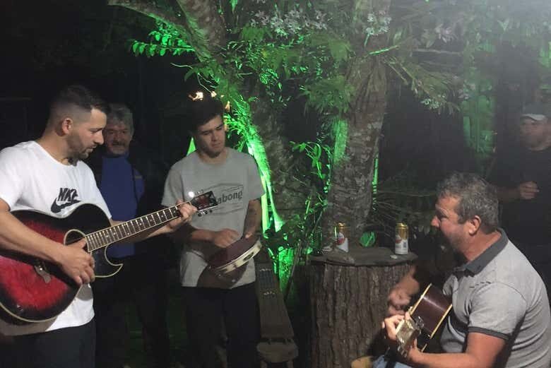 Jantar Gaúcho com Música ao Vivo em Mampituba!