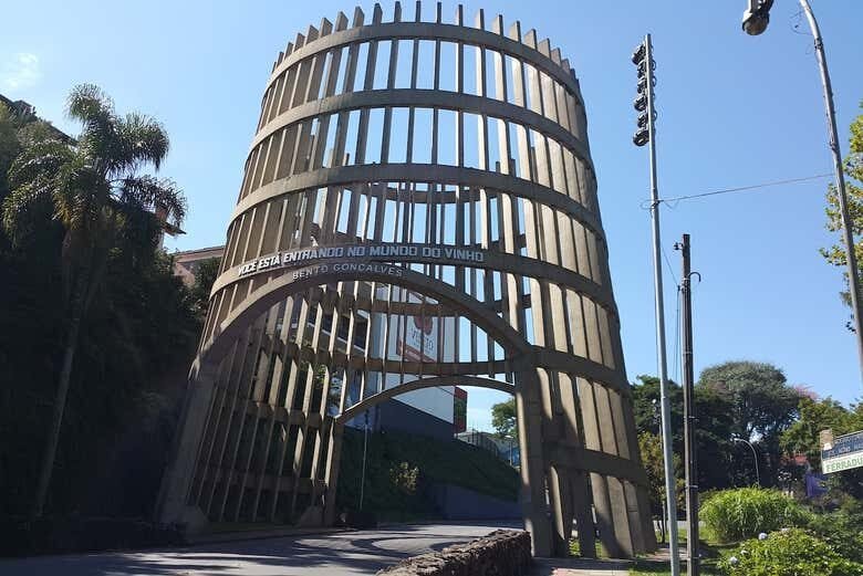 Trilhos, Vinhos e Histórias: Tour de Maria Fumaça + Vinícola em Bento Gonçalves!