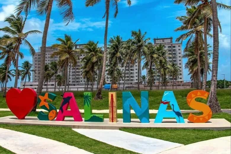 Salinópolis: Centro Histórico, Orla Marítima e Praia do Atalaia!