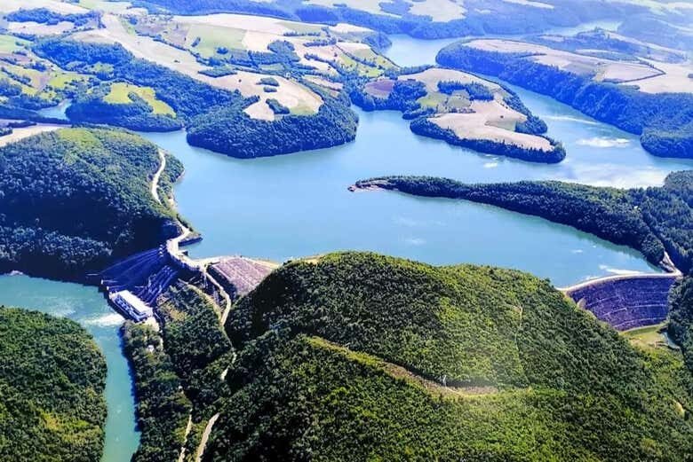 Cânions e Lendas da Usina de Itaúba: Passeio de Barco Inesquecível!