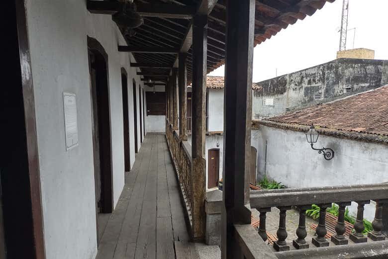 Tour Cultural pelo Agreste Paraibano: Exploração Histórica e Arquitetônica em Areia!